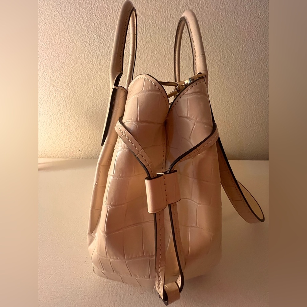 KATE SPADE MAGNETIC SATCHEL | IVORY COLOR | BRAND NEW - Picture 2 of 8